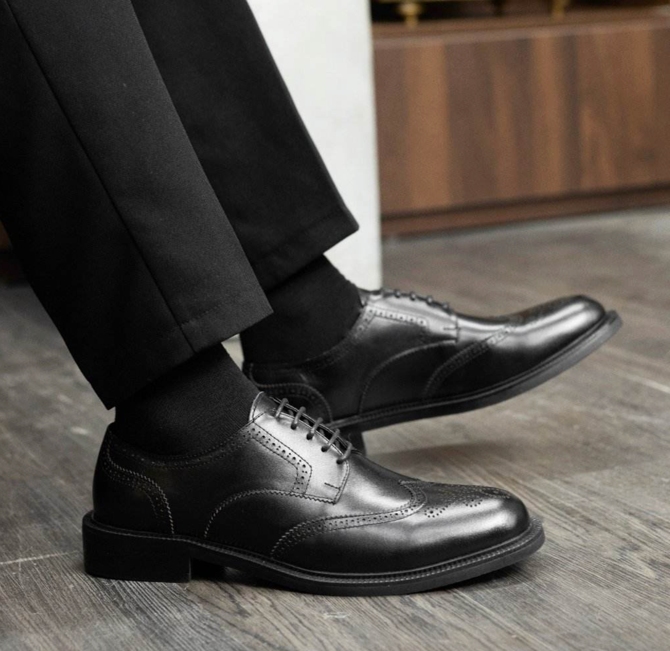 Men’s Pointed Toe Leather Dress Shoes – Low Heel Slip-On Business & Formal Shoes